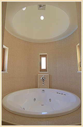 Jacuzzi tub & shower